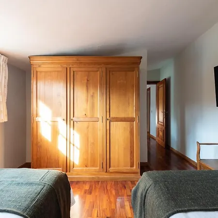 5br - Pool Parking & Tennis Court Villa Las Palmas de Gran Canaria