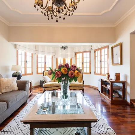 5br - Pool Parking & Tennis Court Villa