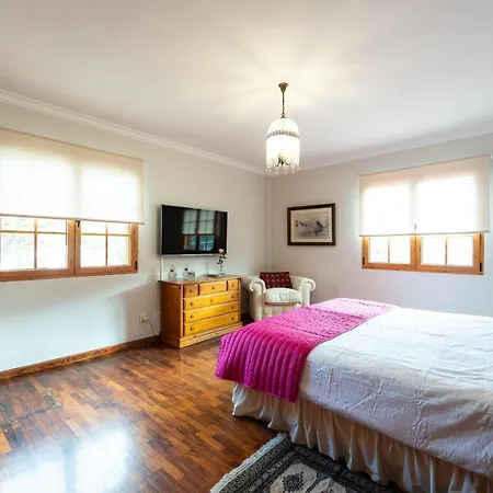 Villa 5br - Pool Parking & Tennis Court *