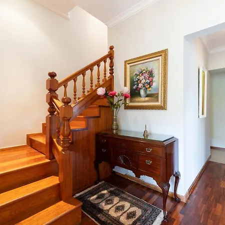 5br - Pool Parking & Tennis Court Villa *