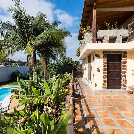 5br - Pool Parking & Tennis Court